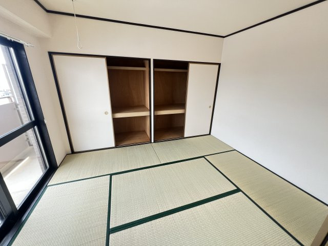 ハーヴェスト本郷の和室