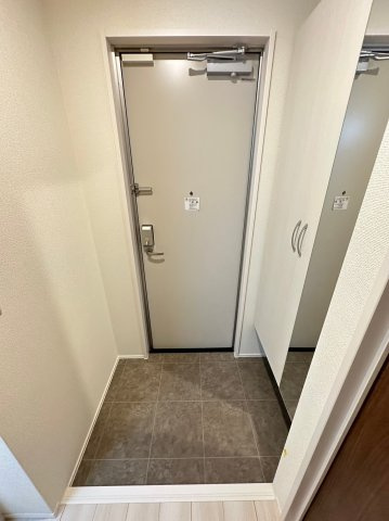 【玄関】 | RHB千城台 | ※同物件・同タイプの写真です