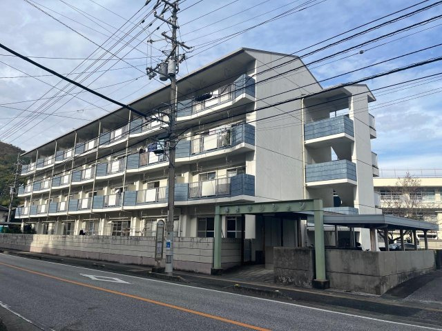 高見マンションのエントランス