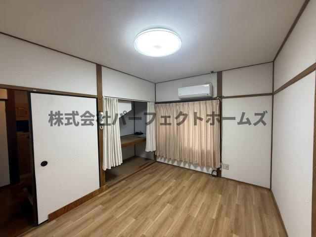 黄金野2丁目戸建　賃貸の居間・リビング|使いやすい居間です