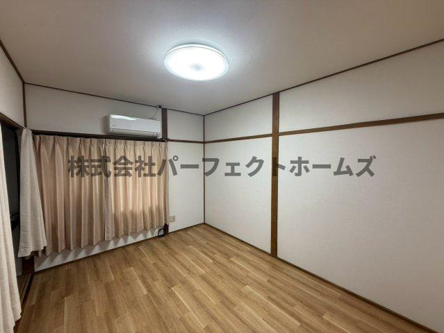 黄金野2丁目戸建　賃貸の居間・リビング