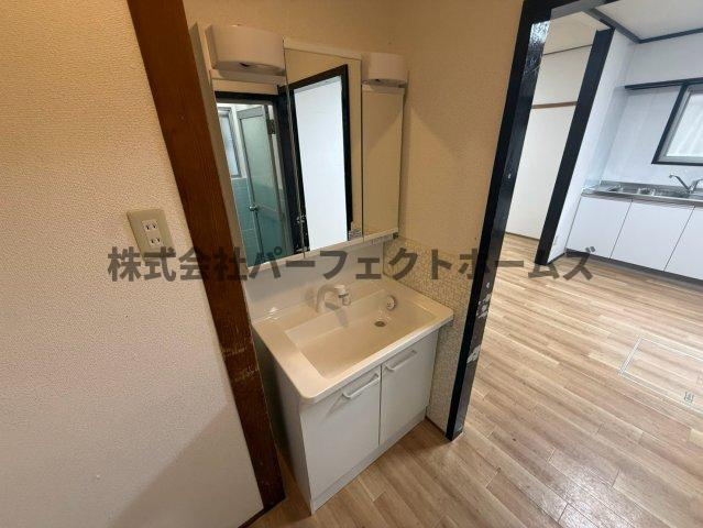 黄金野2丁目戸建　賃貸の独立洗面台|独立洗面台です