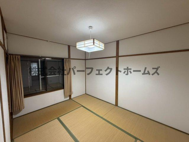 黄金野2丁目戸建　賃貸の和室|きれいな和室です