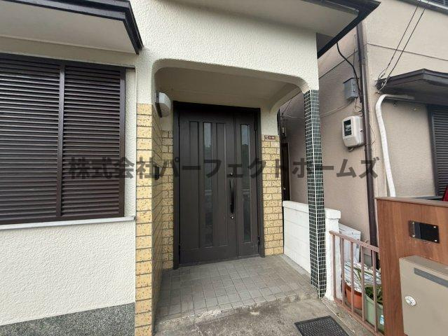 黄金野2丁目戸建　賃貸のエントランス|毎日通るエントランスはこのようになっています