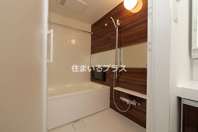 プレジオ今福鶴見の浴室