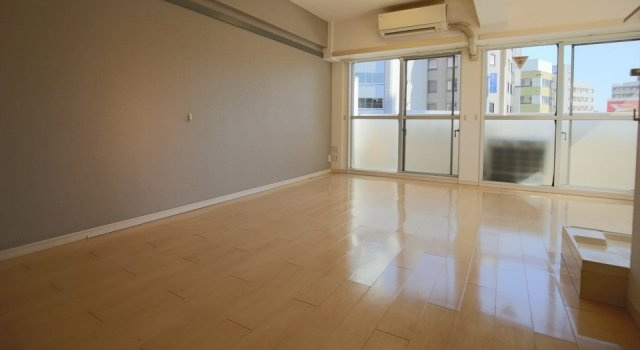 スカイコート横浜日ノ出町の洋室