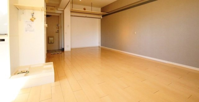 スカイコート横浜日ノ出町の洋室