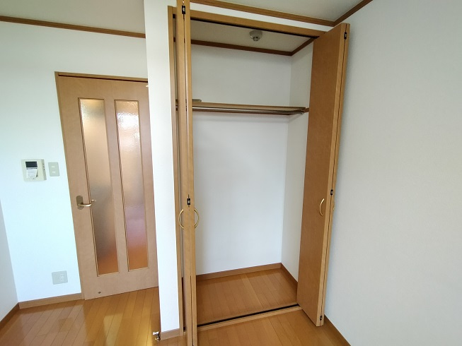府中市紅葉丘２丁目の賃貸マンションの収納