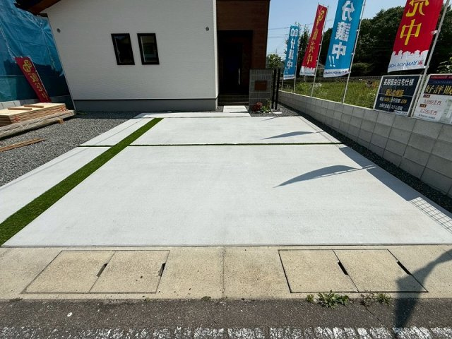 【新築戸建】FelidiaGarden船穂町柳井原1号棟の駐車場