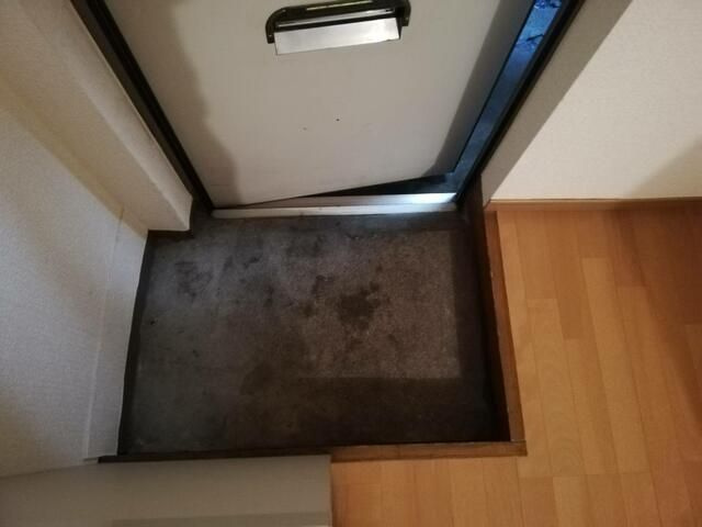 バードハイツの玄関