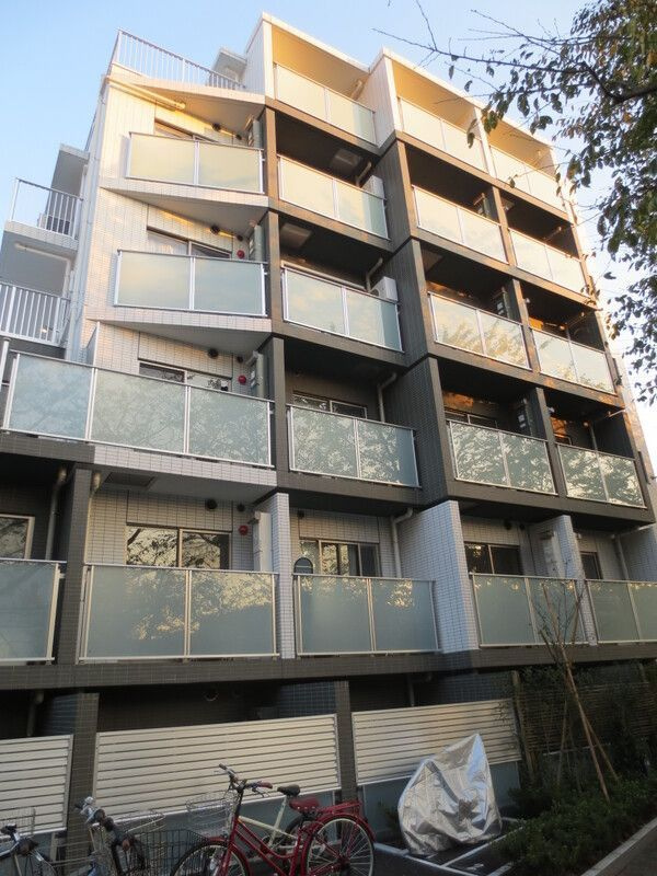 B City 高田馬場 alivieの外観