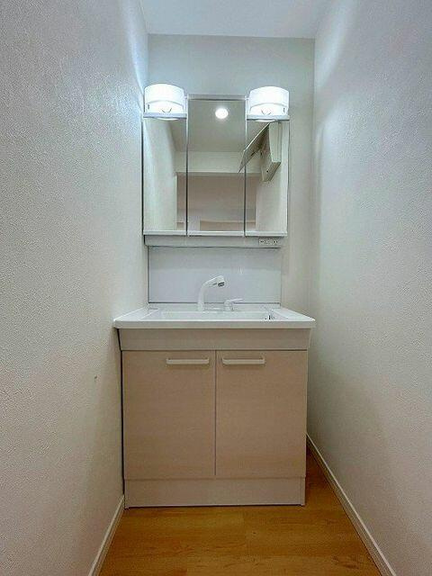 船橋市新高根３丁目４－１の独立洗面台|２階　洗面台新品交換済み