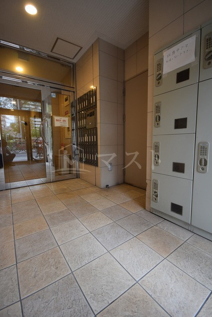 トゥールロワイエ北梅田の外観