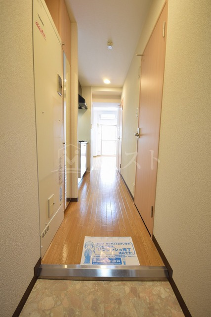 トゥールロワイエ北梅田の玄関