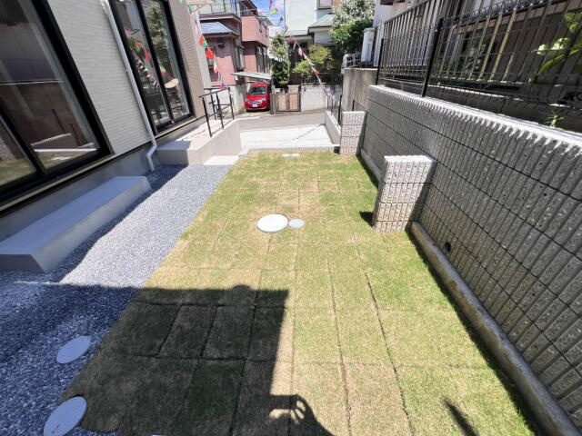 ブルーミングガーデン　船橋市松が丘２丁目１棟／１期１号棟の庭|【庭】