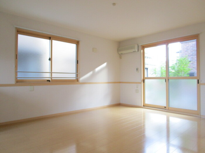 ☆LDK（約１２．５帖）☆