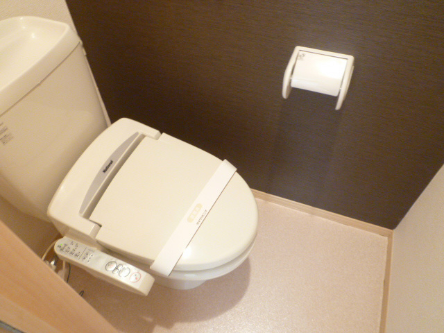 ☆温水洗浄・暖房便座付きトイレ☆