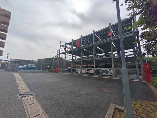 東急ドエル・アルス稲毛園生町の駐車場