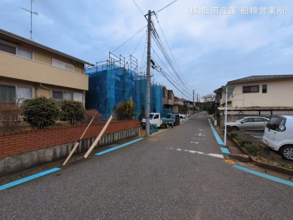 千葉市花見川区宮野木台４丁目２３３番の前面道路含む現地写真