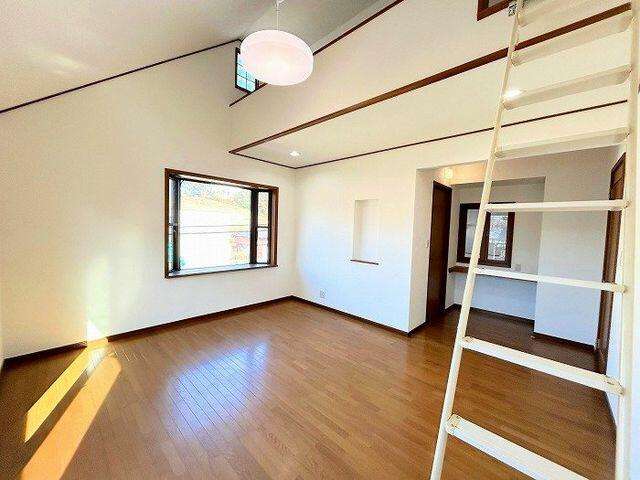 千葉市若葉区みつわ台２丁目４－１２の居間・リビング