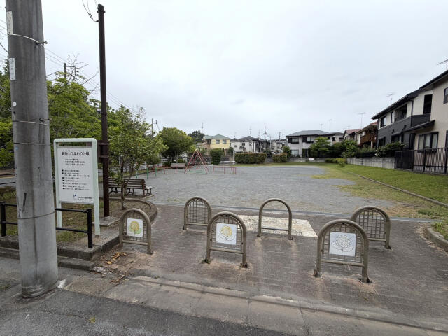 ブルーミングガーデン　千葉市若葉区原町３棟／１期１号棟の駐車場|東寺山ひまわり公園まで232m