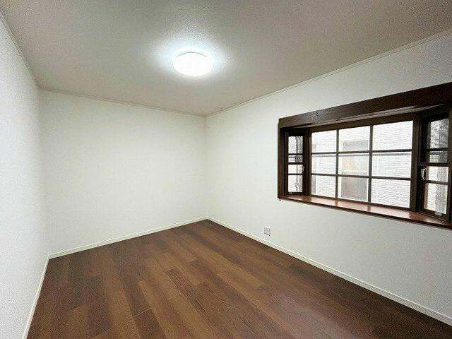 千葉市若葉区千城台南２丁目３－３１のその他|２Ｆ西側洋室　約６帖