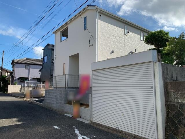 千葉市若葉区小倉台　第１０の前面道路含む現地写真