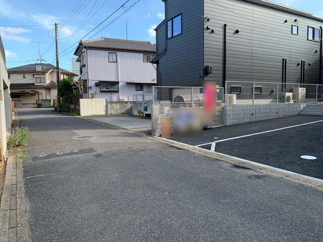 千葉市若葉区小倉台　第１０の前面道路含む現地写真