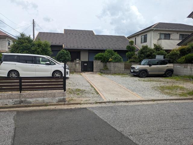 宮野木中古の駐車場