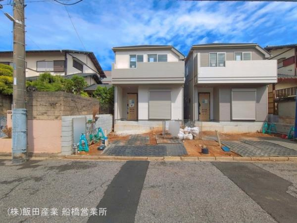 千葉市稲毛区宮野木町１５５１番の前面道路含む現地写真