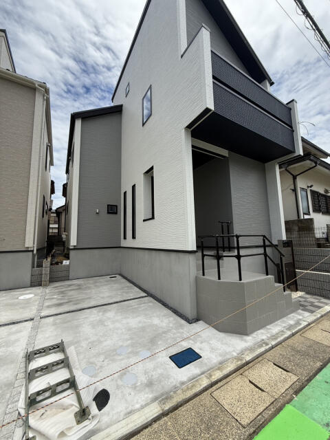 ブルーミングガーデン　千葉市稲毛区長沼町２棟／１期１号棟の外観|(1)カースペース
