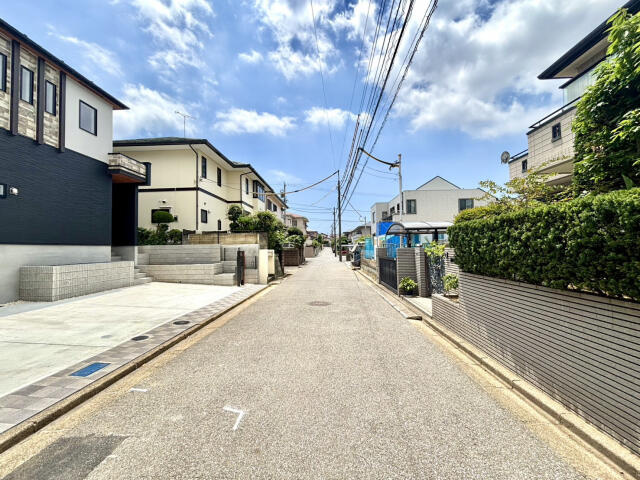 ブルーミングガーデン　千葉市稲毛区園生町１棟／１期１号棟の周辺|前面道路含む現地写真