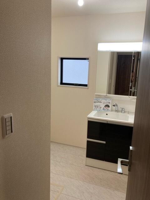 稲毛海岸４丁目の独立洗面台