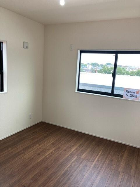 稲毛海岸４丁目の洋室