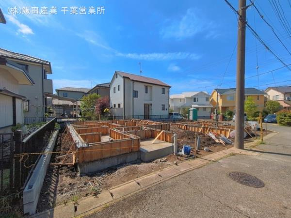 千葉市緑区あすみが丘２丁目４３番の前面道路含む現地写真