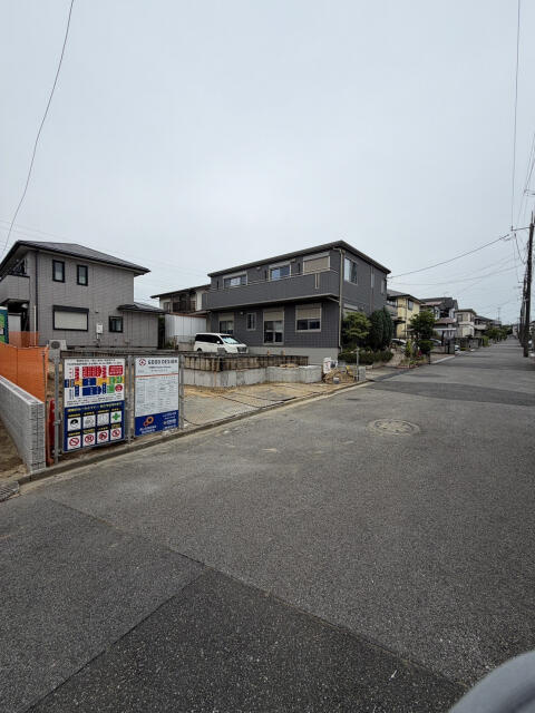ブルーミングガーデン　千葉市緑区大椎町２期１棟／２期１号棟の駐車場|7月中旬撮影