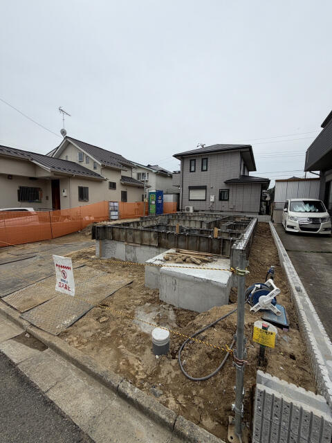 ブルーミングガーデン　千葉市緑区大椎町２期１棟／２期１号棟の駐車場|7月中旬撮影