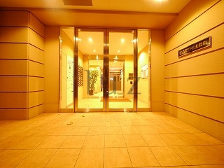アース浅間町のエントランス