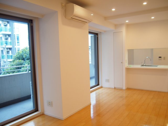 プライムアーバン麻布霞町の居間・リビング|※参考写真