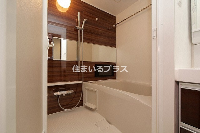 プレジオ今福鶴見の浴室