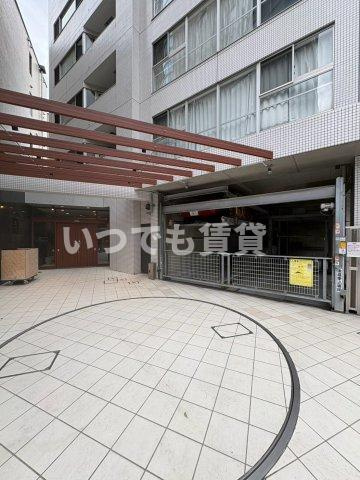 ルフィット神宮北参道の駐車場
