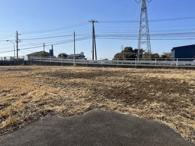 沼津市青野　資材置場の外観