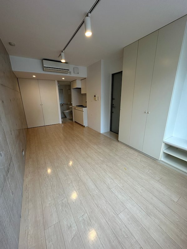 新品家具付きマンション神宮前1(KaGood東京)の居間・リビング|ゆったり過ごせる居間です
