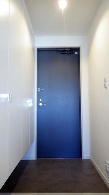 パーク・アヴェニュー神南の玄関|※写真は同タイプ住戸です。