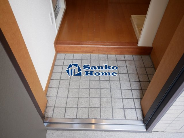 メインステージ日本橋箱崎Ⅱの玄関