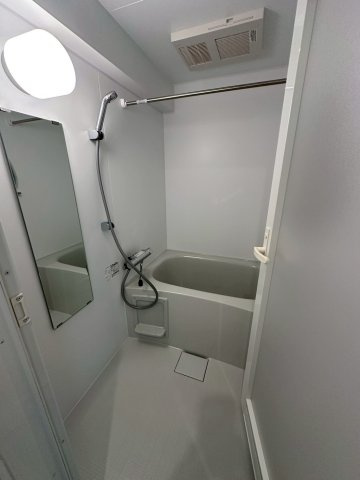 クレヴィスタ中野の浴室|落ち着いた空間のお風呂です