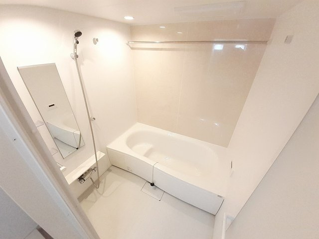 ロータス田川１の浴室|ゆったり過ごせるお風呂です