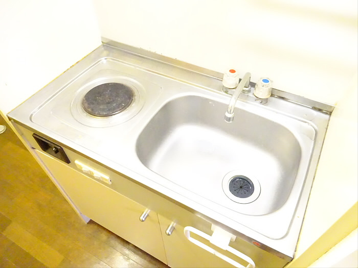 第二白亜館のキッチン|コンパクトなキッチンで掃除もラクラク