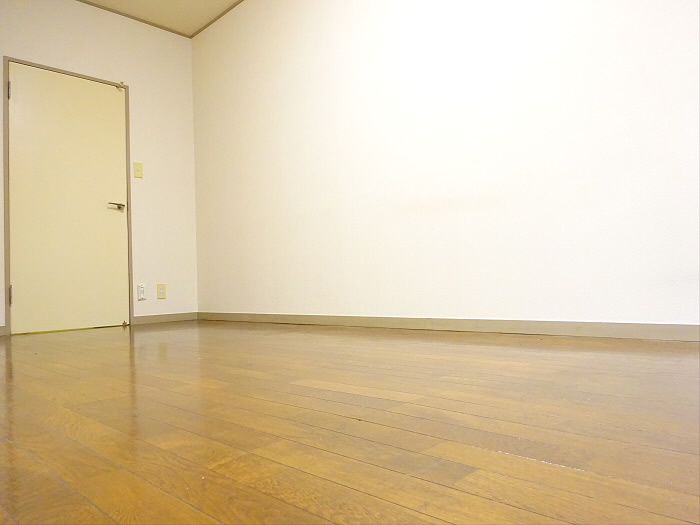 第二白亜館の寝室|開放的な寝室です