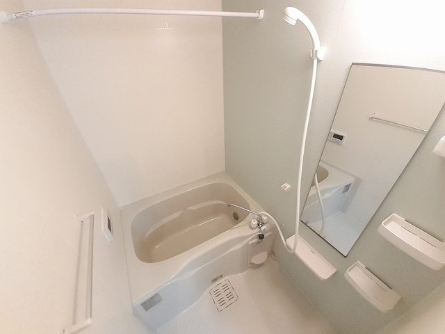 アヴェンタドールの浴室|コンパクトで使いやすいお風呂です